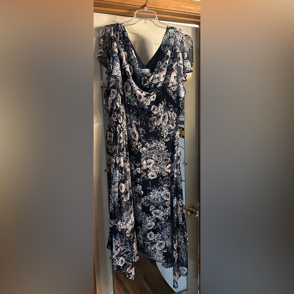 NWT Signature by Robbie Bee Dress